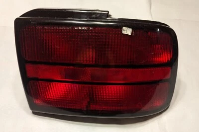 Lanterna traseira lateral genuína Olds Oldsmobile Achieva destro passageiro fabricante de equipamento original 1992 - 1998 - Imagem 1 de 3
