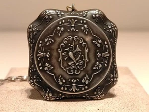 ANTIQUE VICTORIAN RARE BEAUTIFUL SILVER LADIES MEN'S PILL SNUFF BOX CASE PENDANT - Picture 1 of 11