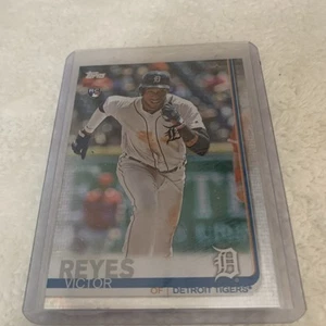 2019 Topps - Victor Reyes #560 Rookie Detroit Tigers RC - Picture 1 of 2