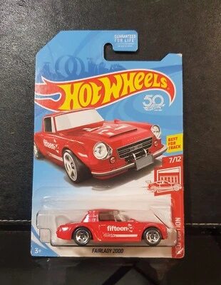 Hot Wheels Red Edition #7/12 Taget Exclusive _2018 _ 1/64 _ Datsun Fairlady 2000 - Photo 1/3