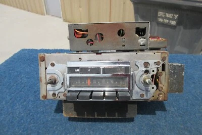 1970 Buick Electra 225 FACTORY AM-FM RADIO 1969 Riviera LeSabre Wildcat - Image 1 of 4