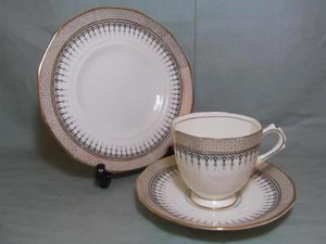 Plant Tuscan Bone China Trio Tea Cup Saucer Side Plate Ivory Cream & Gilt 3618A - Picture 1 of 4