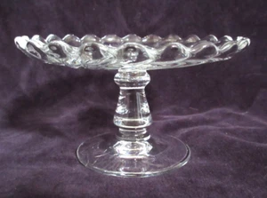 Pedestal de vidrio transparente vintage Fostoria Colony Petite Swirl soporte para pasteles 5,5" en muy buen estado - Imagen 1 de 5