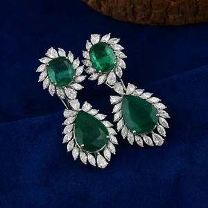 Pendientes colgantes de diamantes CVD cultivados en laboratorio con esmeralda zambiana de 15,88 Tcw de oro blanco de 14 k - Imagen 1 de 15
