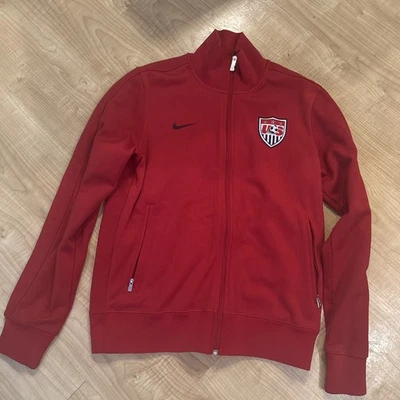 Equipo EE. UU. Olímpico Nike 2000’s Fútbol Calentamiento Cremallera Chaqueta Roja Nike Talla M 🔥!!️ Foto 1 de 4