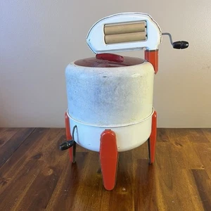 Vintage Wolverine Deluxe Washer Washing Machine Wringer Toy Tin Red White WORKS - Picture 1 of 12