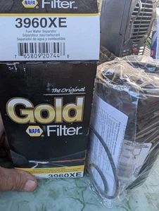 Napa Gold Filter Fuel Water Separator 3960XE Chevy 6.6 Duramax FREE SHIPPING - Bild 1 von 7