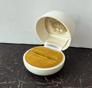 Hawaii Ring Box gelb Samt Hochzeit Schmuck Display alt Kunststoff Vintage Maui - Bild 1 von 9
