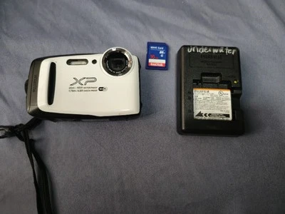 Fujifilm XP130 FinePix Waterproof Shockproof White Camera +SD +Charger READ - Image 1 of 2