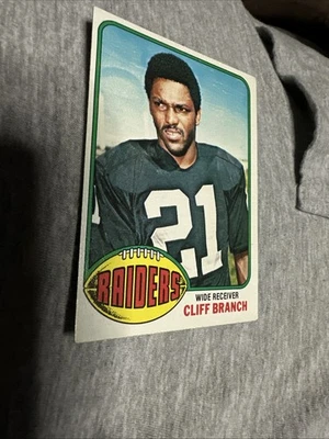 (C) 1976 Topps Football #173 Cliff Branch Oakland Raiders Exmt - Image 1 of 4