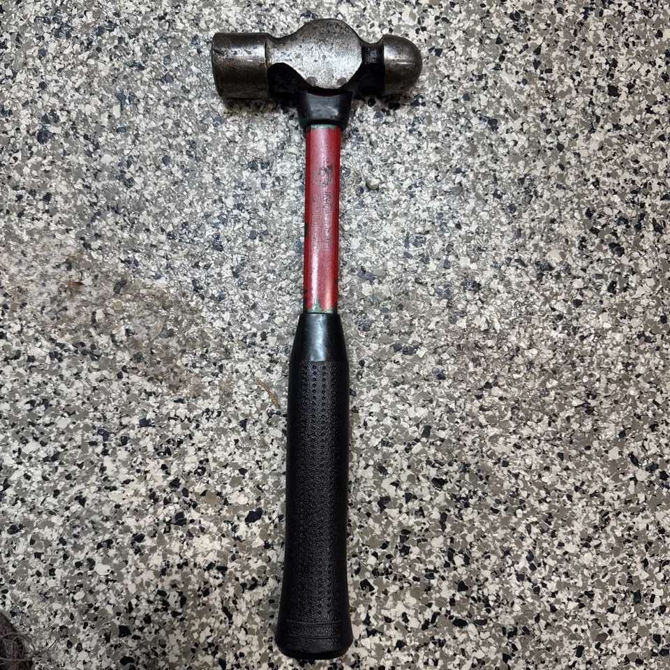 MATCO 工具 24 盎司。 球形锤带玻璃纤维手柄 BH24F — 第 1/4 张图片