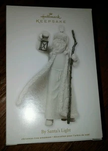 Hallmark Andenken Ornament "Von Santa's Light" datiert 2012 NEU! - Bild 1 von 1