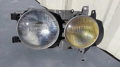 Faro delantero derecho pasajero Mercedes Benz W123 240D 1981 OEM Foto 1 de 4