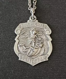 Vintage Sterling Silver Saint Michael Archangel Medal Pendant Chain Necklace 20" - Picture 1 of 8