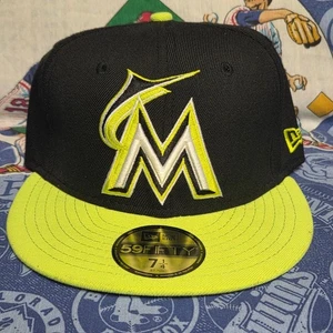 Miami Marlins New Era 59Fifty eng anliegende Mütze Kappe Größe 7 1/4 MLB Baseball - Bild 1 von 8