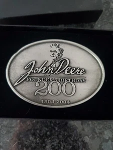 JOHN DEERE 200 Yrs Founder's Birthday BELT BUCKLE 2004 Cast NEW USA - Picture 1 of 5