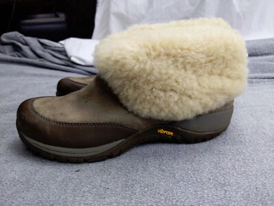 Dansko Priscilla Winter Womens 6 37 Beige Boots Suede  Shearling Vibram - Image 1 of 4