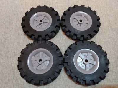 Lote de 4 neumáticos negros grandes K'NEX 3,5" y 4 ruedas de polea grises piezas KNEX ver fotos Foto 1 de 2