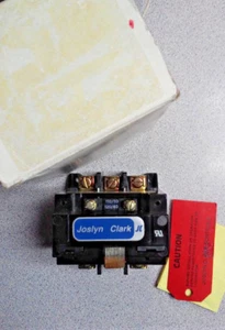JOSLYN CLARK 7001-7142-11 40A 240VDC DEFINITE PURPOSE CONTACTOR NEW!! - Picture 1 of 2