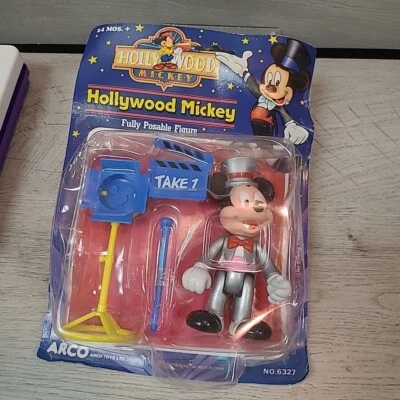 Boneco posável Arco Disney Hollywood Mickey Mouse novo em pacote danificado 6327 - Imagem 1 de 4