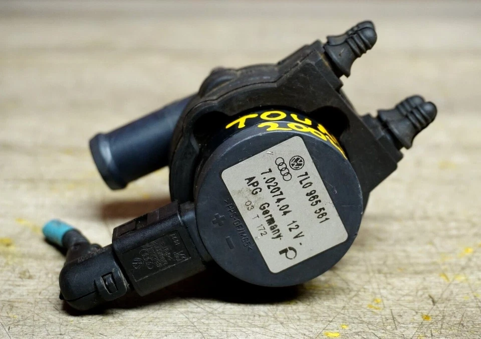 2004 VOLKSWAGEN TOUAREG 7L 4.2L ГАЗ ВСПОМОГАТЕЛЬНЫЙ ВТОРИЧНЫЙ ОХЛАЖДАЮЩЕЙ ЖИДКОСТИ ВОДЯНОЙ НАСОС OEM - Изображение 1 из 4