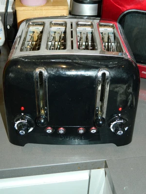 Dualit  4 Slot Bagel defroster Black Body Stainless Steel Toaster Damaged - Image 1 of 4