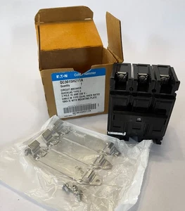 Cutler-Hammer QC3015HZ11A Interruttore di Circuito a 3 Poli, 15 Ampere, Supporto su Guida Din - Foto 1 di 5