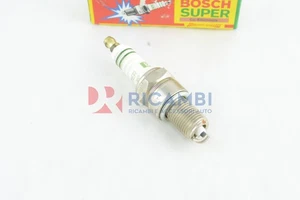 Bujía Para Alfa Citroen Fiat Ford Opel Renault VW - BOSCH 0242235511 - Picture 1 of 5