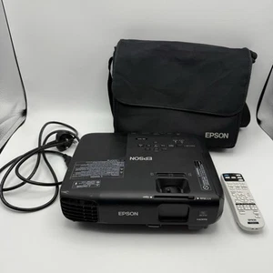 Epson EB-S03 / H556B LCD Conference Room Projector With Carry Bag And Remote - Picture 1 of 13