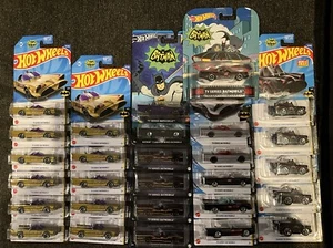 Hot Wheels Serie TV Batmobile E Intrattenimento Retrò (Lotto di 28) - Foto 1 di 6