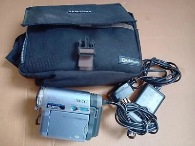 Sony CCD-TRV228E MINI DV Camcorder 120x Digital Nightshot Zoom LCD Touch Panel - Image 1 of 4