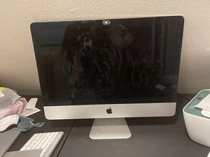 Apple iMac MK452LL/A 21.5" (1TB HDD, Intel Core i5-5675R, 3.10GHz, 8GB RAM)... - Picture 1 of 9