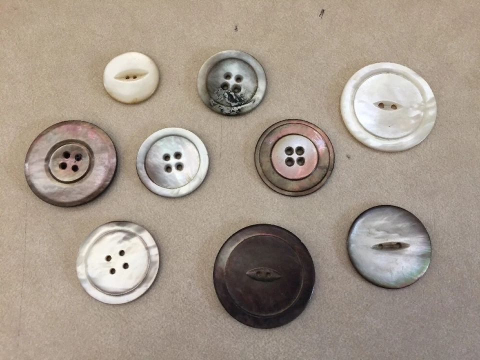 Mixed Lot of 9 Vintage Mother of Pearl Shell Two Four Hole Buttons 2.25-3.75cm - Image 1 of 4