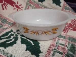 Anchor Hocking Fire-King Golden Wheat 1 1-2 Qt Casseruola Rotonda Teglia da Forno 447 - Foto 1 di 4