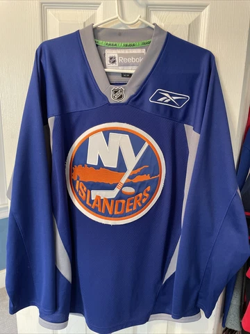 John Tavares New York islanders hockey Reebok men’s blue practice jersey medium Cover