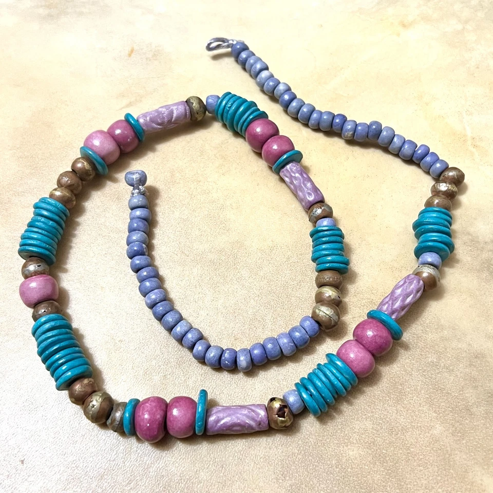 Collar Vintage Años 80 Turquesa Magenta Arcilla y Cuentas de Cobre, Estilo Boho, 30.5" Foto 1 de 4