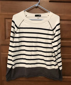 Women's Kut from the Kloth LARGE Top Pullover sweater white Striped L/S 674 - Picture 1 of 4