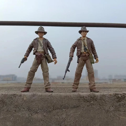 lot of 2 Hasbro Indiana Jones Action Figure 3.75" loose Cover
