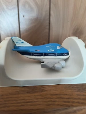Modelo de avión Schabak Plastic Baby Jet B-747 en KLM Airlines Foto 1 de 4