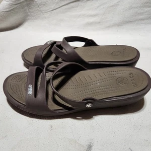 Sandalias planas Crocs para mujer Swiftwater marrón sin cordones de goma talla W 11 con tiras - Imagen 1 de 13