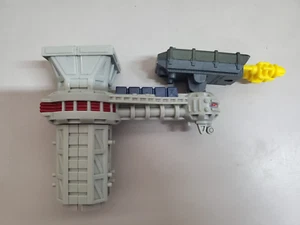 Missiles & Turret from 1999 Galoob Micro Machines Military Towers Battle Zones - Picture 1 of 4
