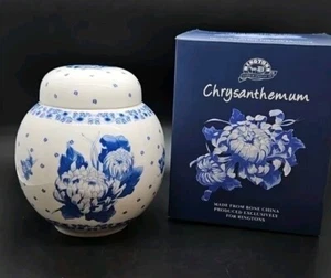 Tarro de jengibre de almacenamiento de porcelana de hueso Ringtons 'Crisantemo' nuevo en caja 5,5" de alto - Imagen 1 de 12