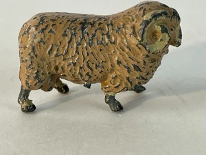 Antigua estatuilla de hierro fundido Hubley 2" figura miniatura oveja carnero - Imagen 1 de 9