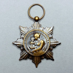 Woman and Baby. Antique Large Medal. French Star Pendant. - Picture 1 of 8