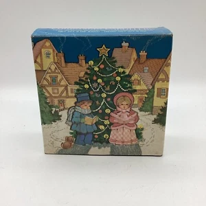 VTG Avon Christmas Carollers - Special Occasion Fragrance Soaps - Boxed Set of 2 - Picture 1 of 4