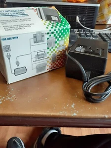 200 WATT International Electricity Converter. Model F-200 W - Picture 1 of 3