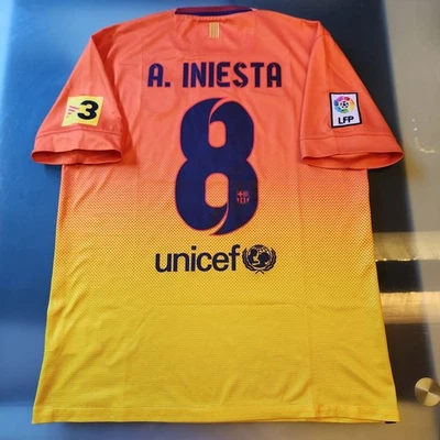Autêntico Kit de Camisa Jersey Barcelona Barca INIESTA 2012-2013 12/13 Away - Imagem 1 de 4