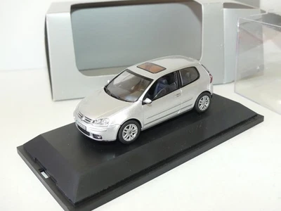 VW GOLF V Gris 3 Portes  SCHUCO 1:43 - Photo 1/2