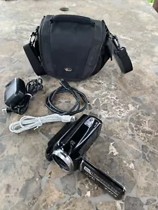 JVC Everio GZ-HD620 BU Hard Drive Camera - Picture 1 of 9