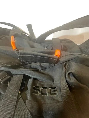 Conjunto de Mochila SOG Preta Modelo: 36-C-PS Inclui Bolsa de Higiene Pessoal Separada - Imagem 1 de 4